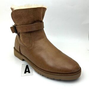 UGG Romely Short Buckle Boot sz 8.5